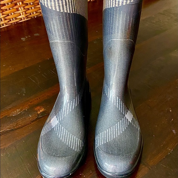 Like new, Burberry Rain Boots. - Picture 2 of 3